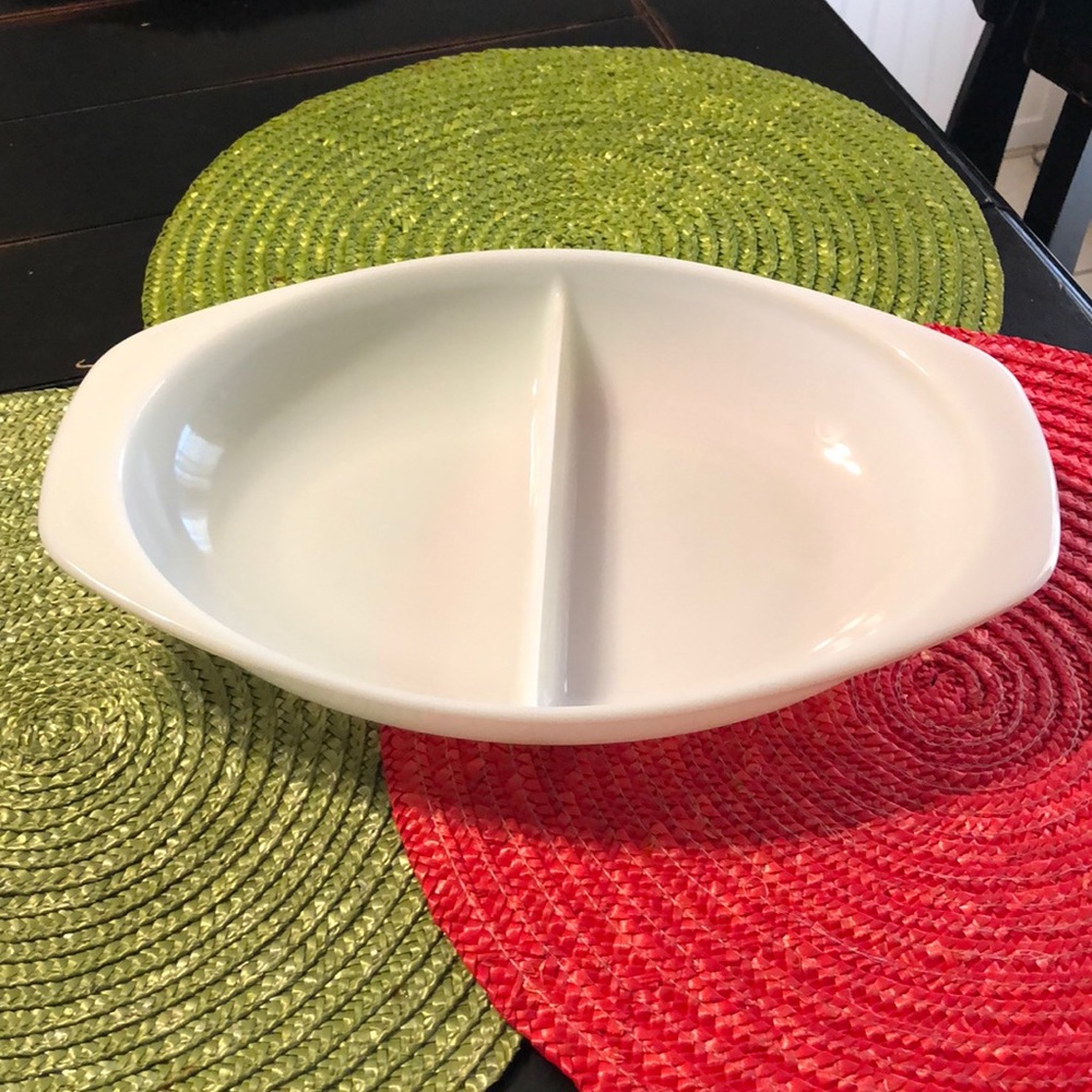 1.5 quart white Pyrex divided casserole dish